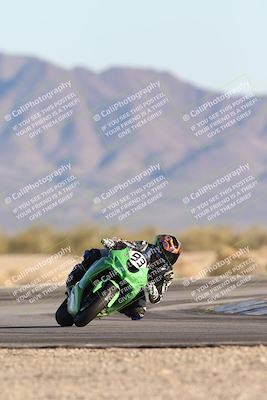 media/Dec-07-2025-CVMA (Sun) [[3e7d2de5dc]]/Race 16-Formula Middleweight/